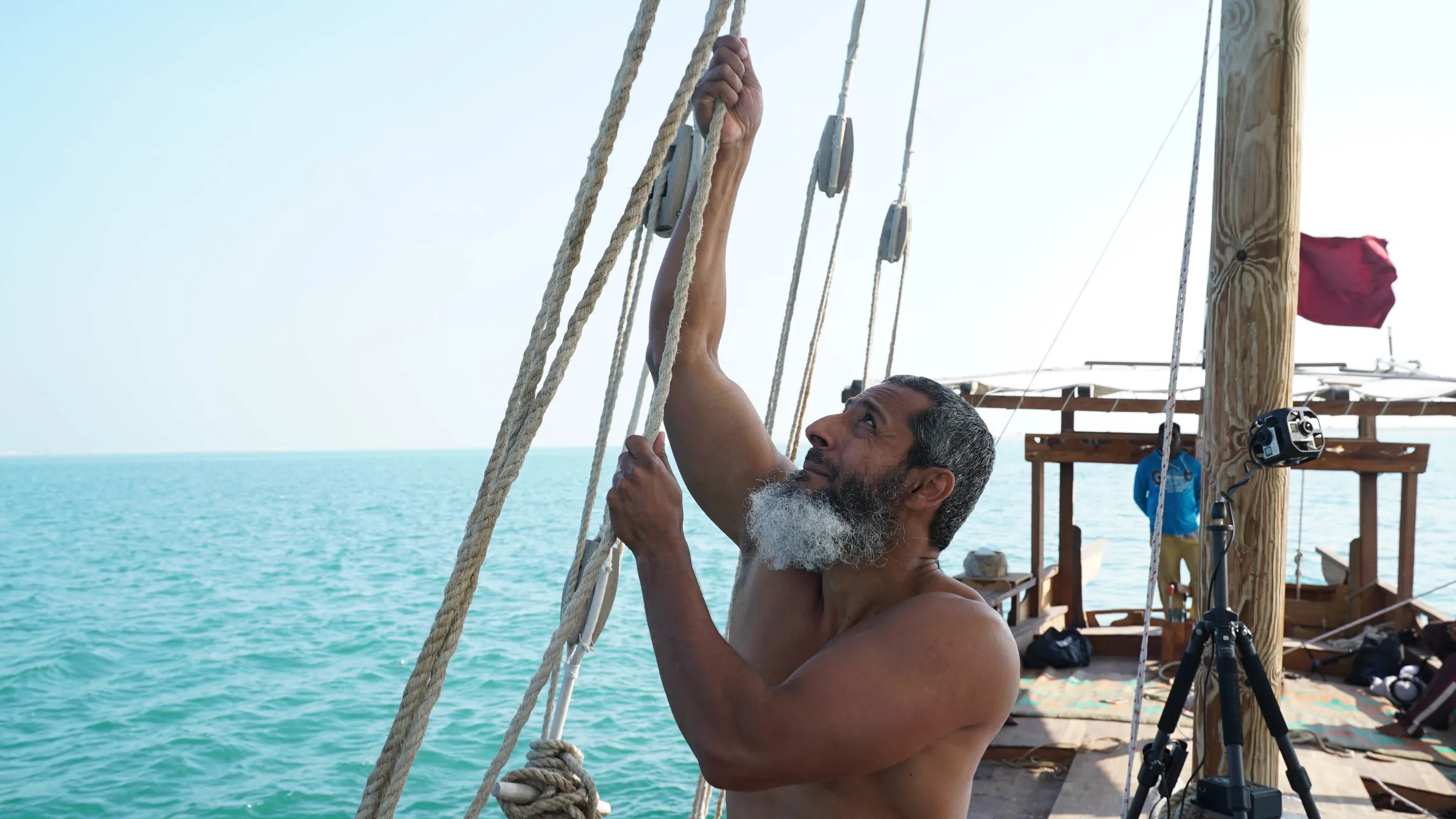 لآلئ الماضي